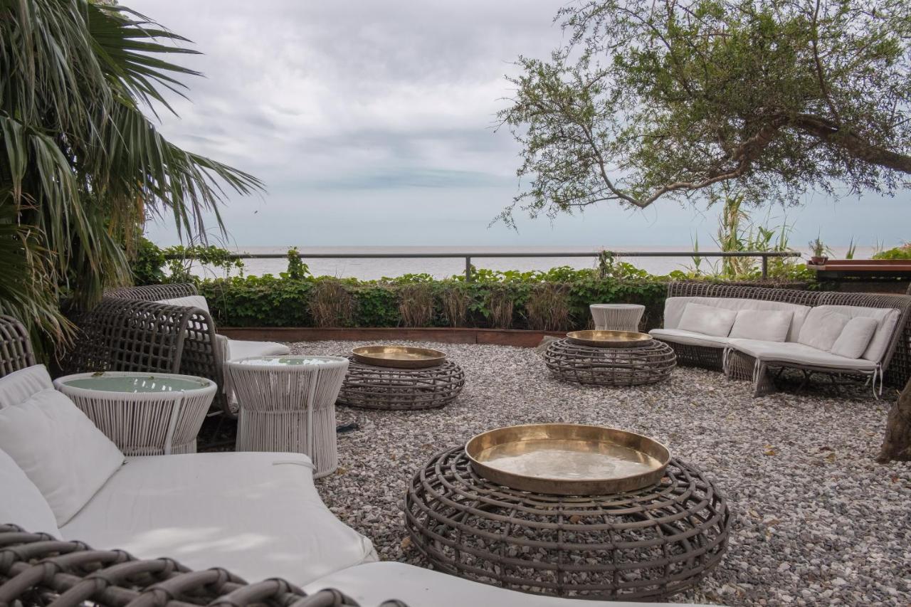 Charco Hotel Colonia del Sacramento Bagian luar foto